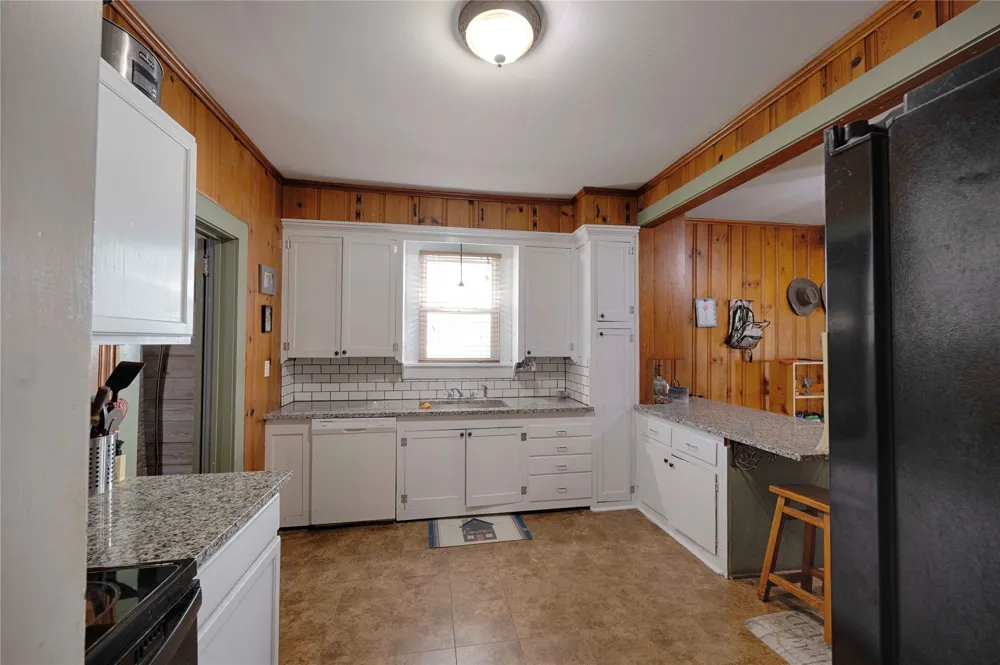 309 Anderson Street Schulenburg, TX 78956