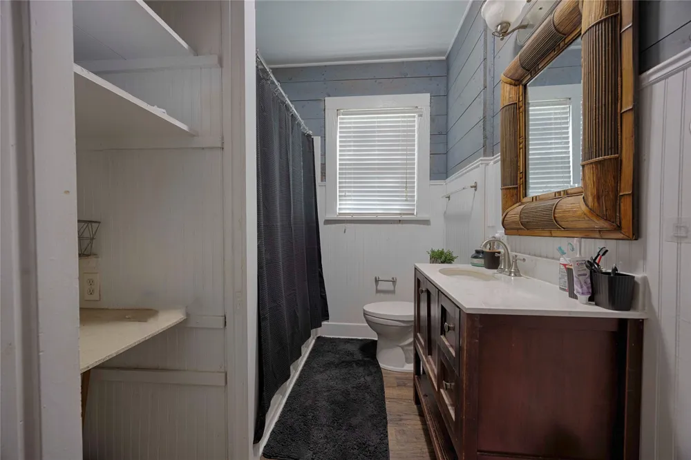 309 Anderson Street Schulenburg, TX 78956