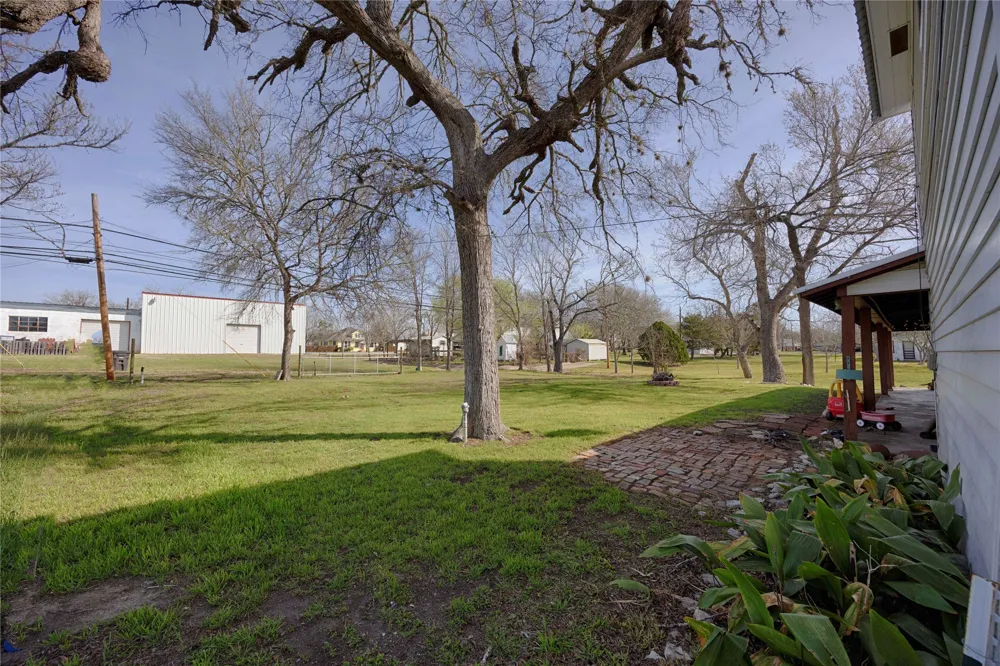 309 Anderson Street Schulenburg, TX 78956
