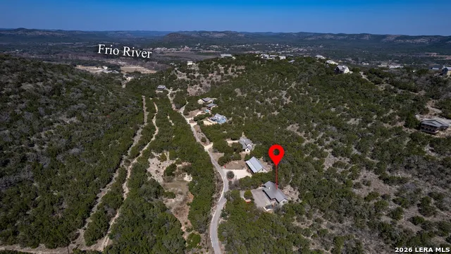 416 Canyon Oaks Dr. Concan, TX 78838