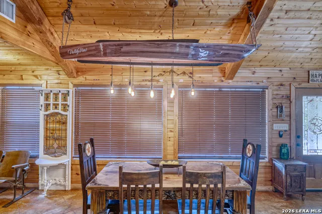 416 Canyon Oaks Dr. Concan, TX 78838