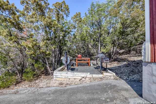 416 Canyon Oaks Dr. Concan, TX 78838