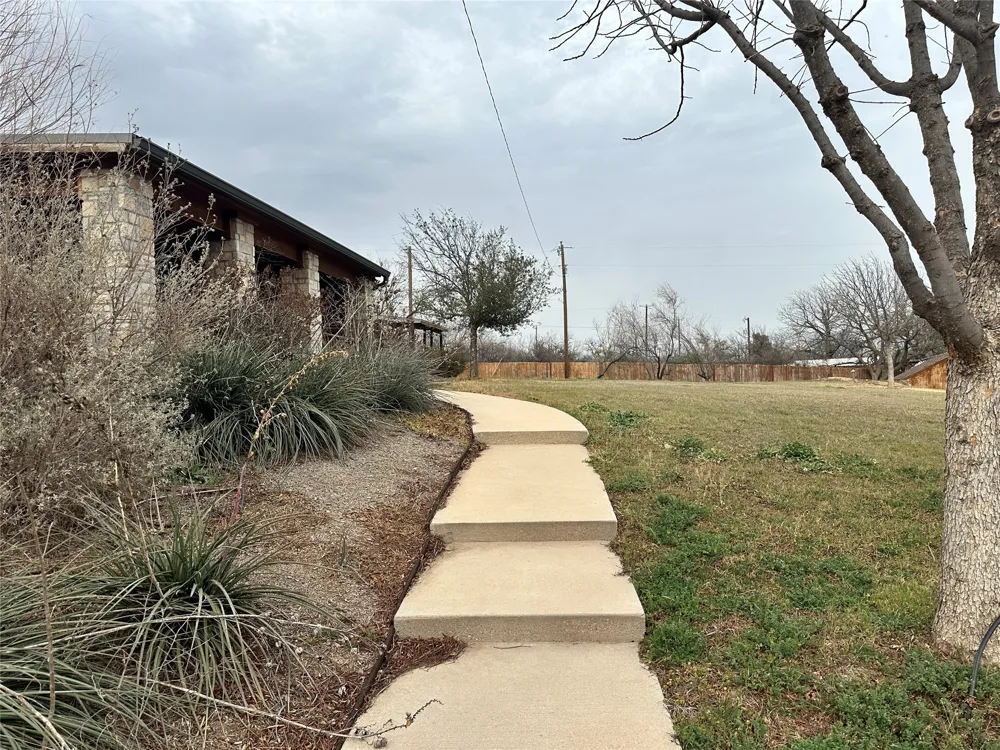 11001 W Lake Road Abilene, TX 79601