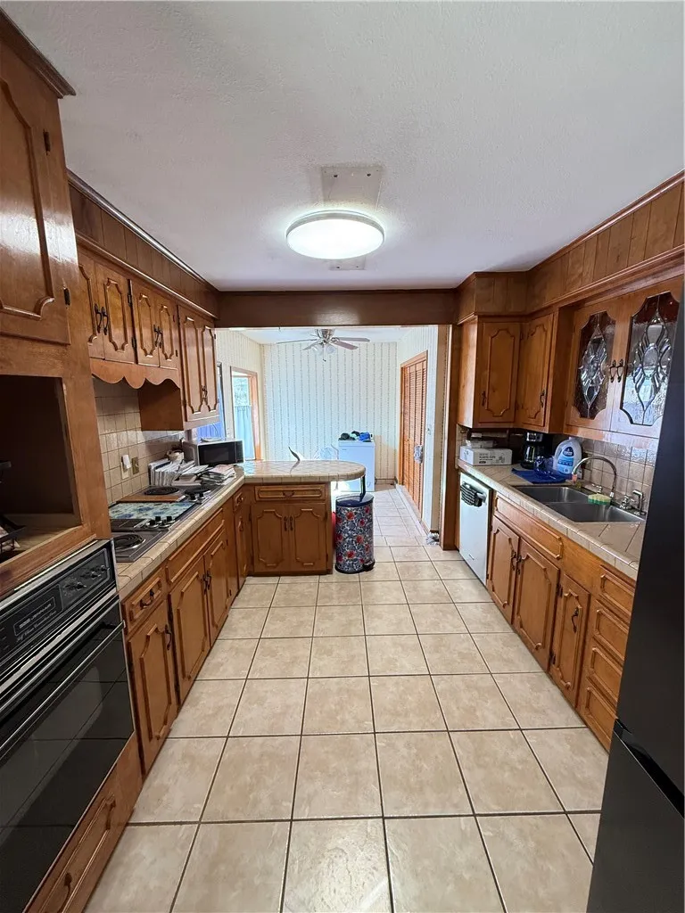 1603 Pena Street Alice, TX 78332