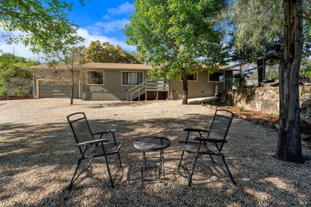 807 Deer Park Road St. Helena, CA 94574