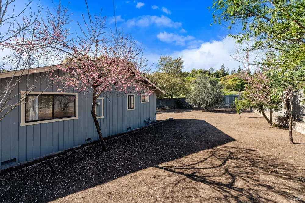 807 Deer Park Road St. Helena, CA 94574