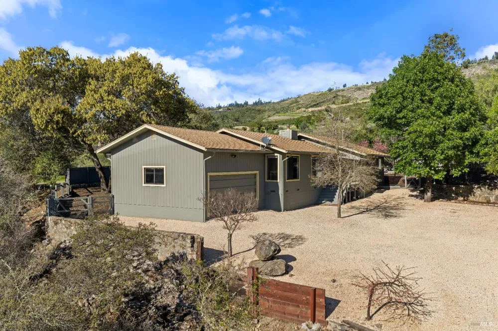 807 Deer Park Road St. Helena, CA 94574