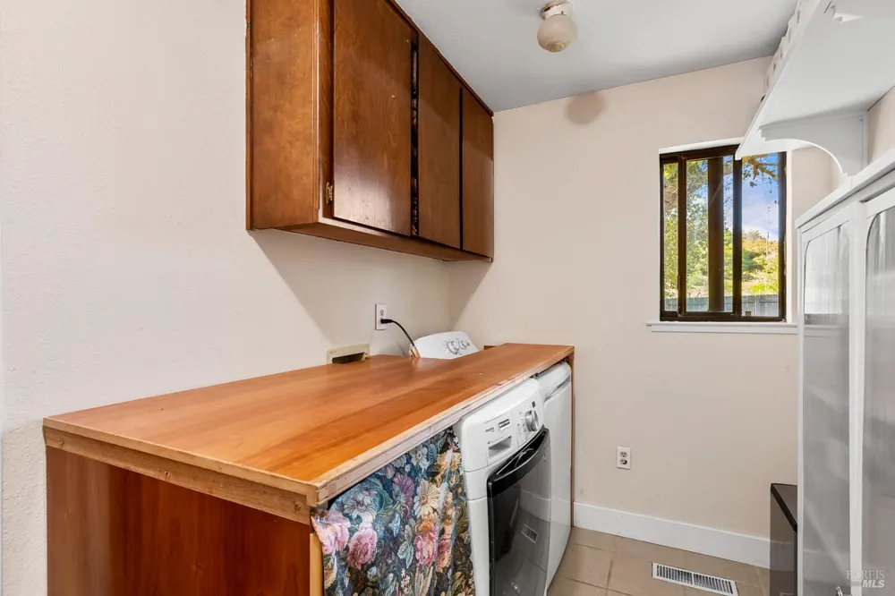 807 Deer Park Road St. Helena, CA 94574
