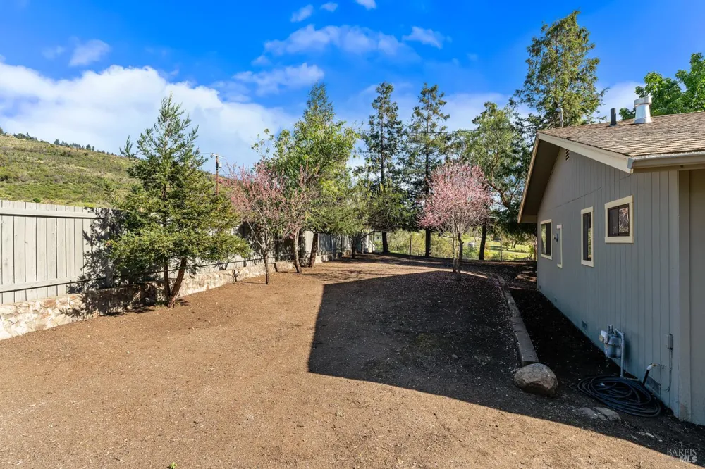 807 Deer Park Road St. Helena, CA 94574