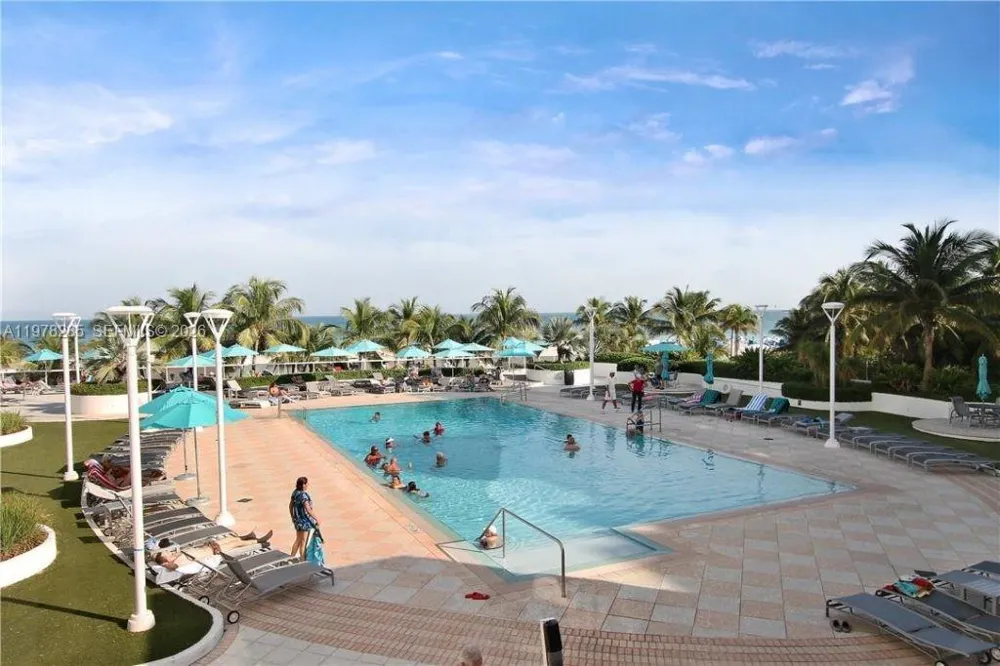 100 Lincoln Rd #728 Miami Beach, FL 33139