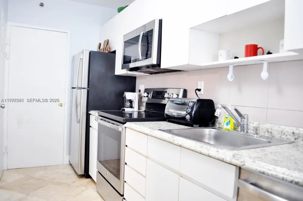100 Lincoln Rd #728 Miami Beach, FL 33139