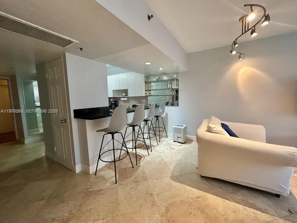 100 Lincoln Rd #728 Miami Beach, FL 33139