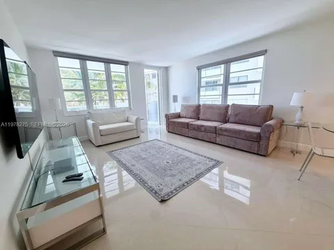 100 Lincoln Rd #521
