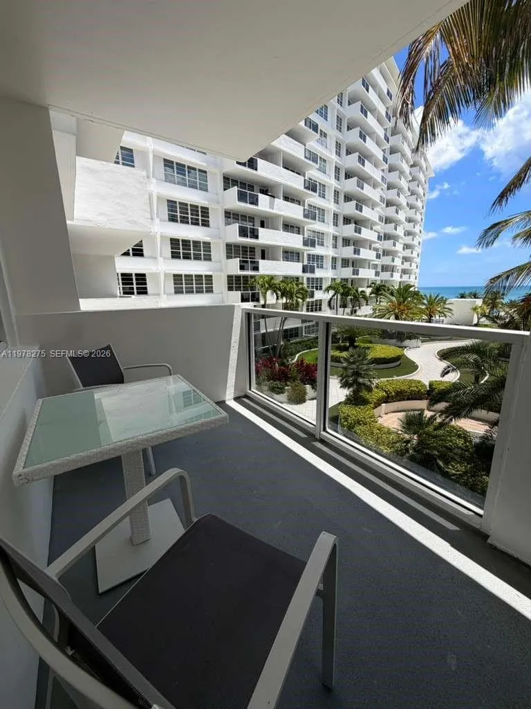 100 Lincoln Rd #521 Miami Beach, FL 33139
