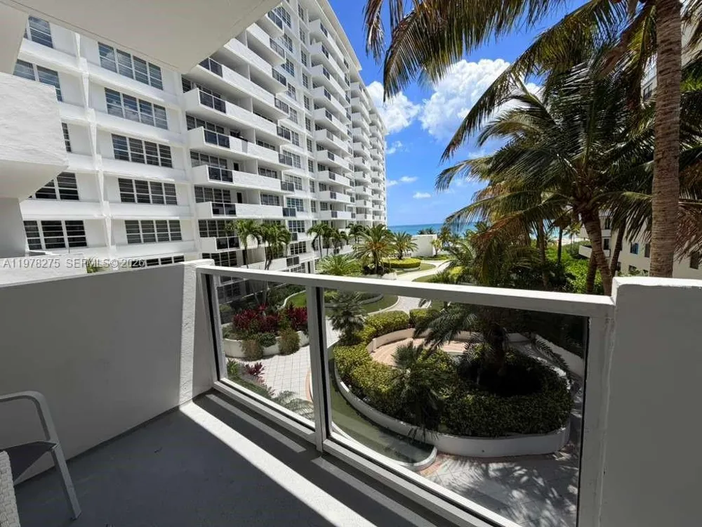 100 Lincoln Rd #521 Miami Beach, FL 33139