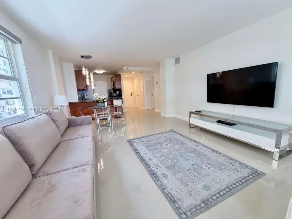 100 Lincoln Rd #521 Miami Beach, FL 33139