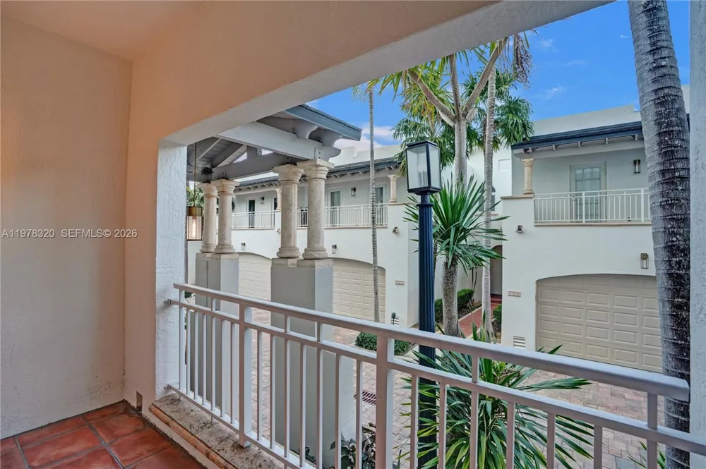1415 Sunset Harbour Dr #202 Miami Beach, FL 33139