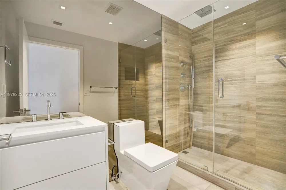 1415 Sunset Harbour Dr #202 Miami Beach, FL 33139