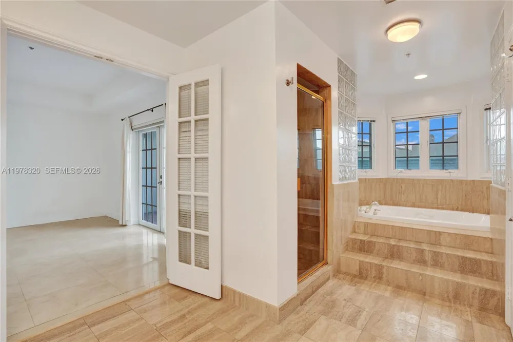 1415 Sunset Harbour Dr #202 Miami Beach, FL 33139