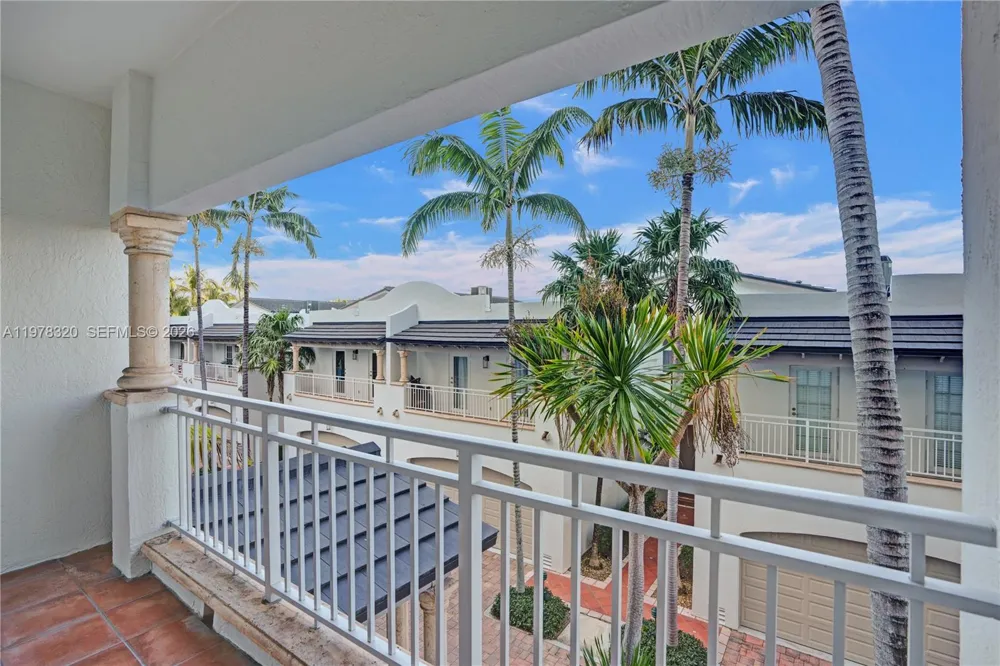 1415 Sunset Harbour Dr #202 Miami Beach, FL 33139