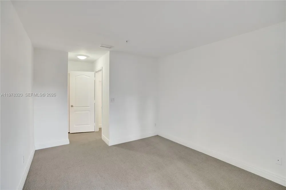 1415 Sunset Harbour Dr #202 Miami Beach, FL 33139