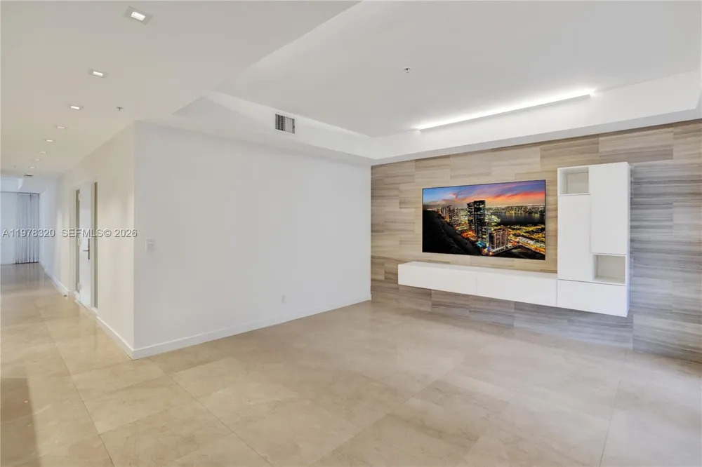 1415 Sunset Harbour Dr #202 Miami Beach, FL 33139
