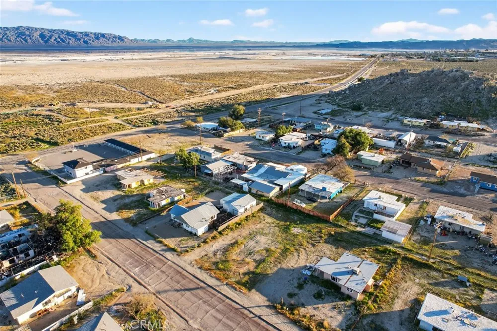13797 Sutter St Trona, CA 93562