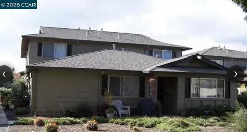 1360 Del Rio Ct #4