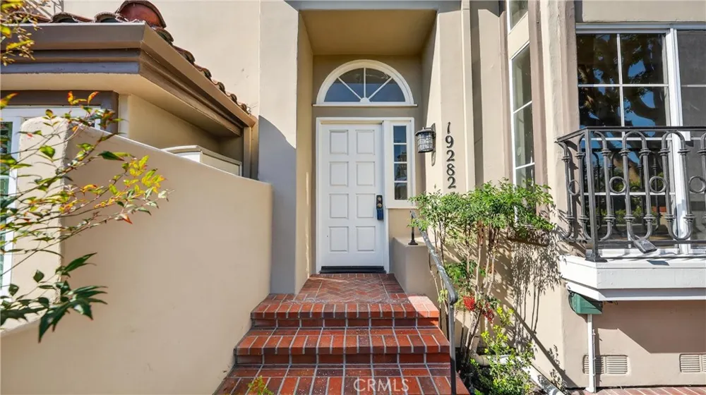 19282 Torreypines Huntington Beach, CA 92648