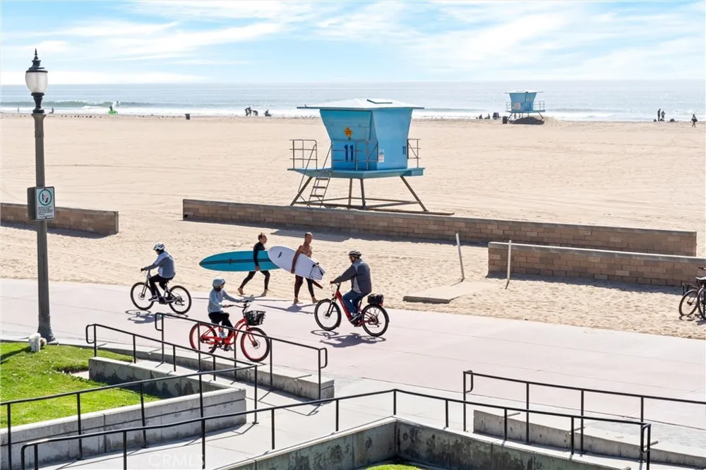 19282 Torreypines Huntington Beach, CA 92648