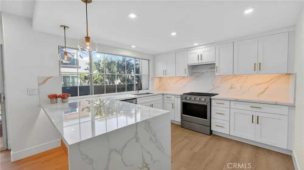 19282 Torreypines Huntington Beach, CA 92648