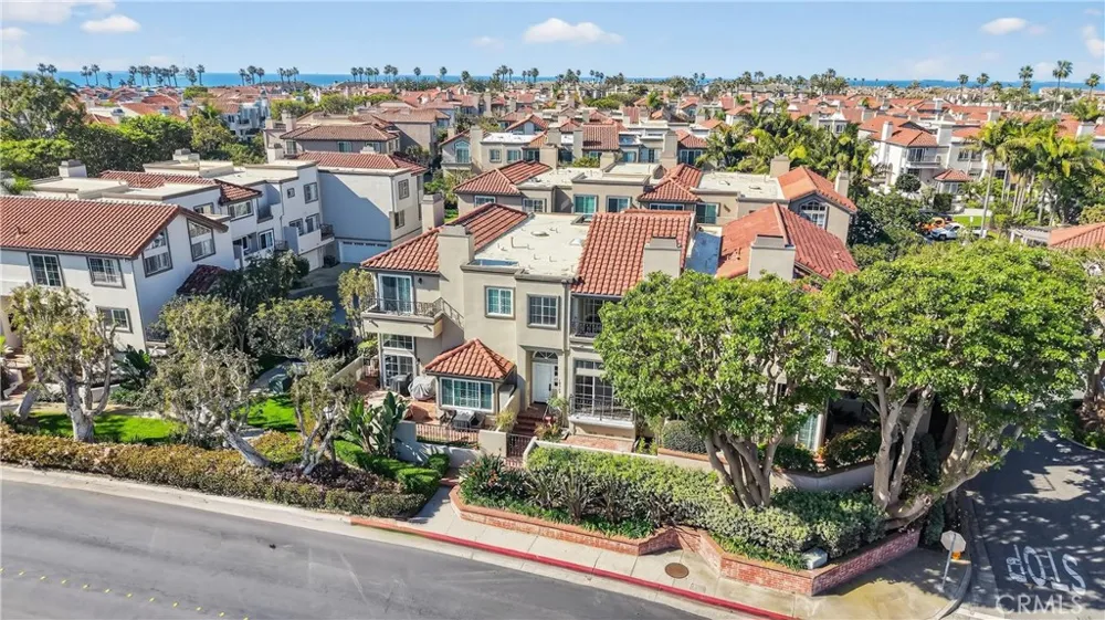 19282 Torreypines Huntington Beach, CA 92648