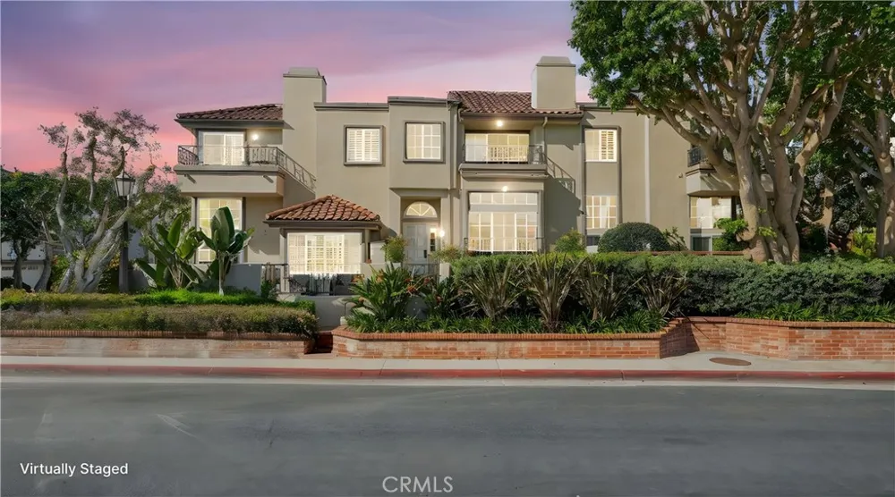 19282 Torreypines Huntington Beach, CA 92648
