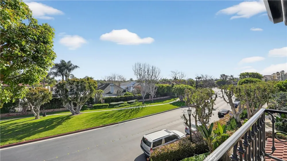 19282 Torreypines Huntington Beach, CA 92648