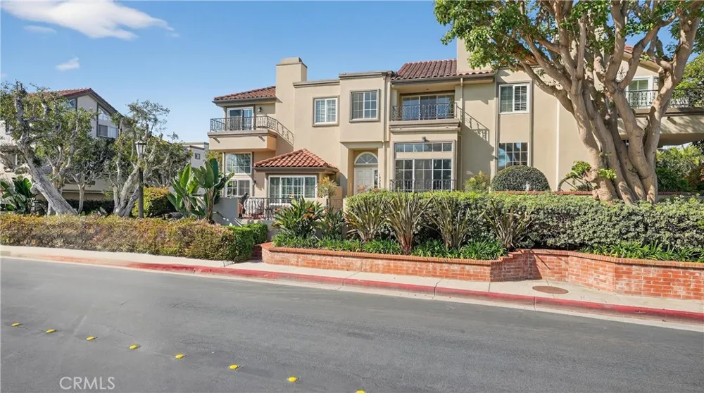 19282 Torreypines Huntington Beach, CA 92648