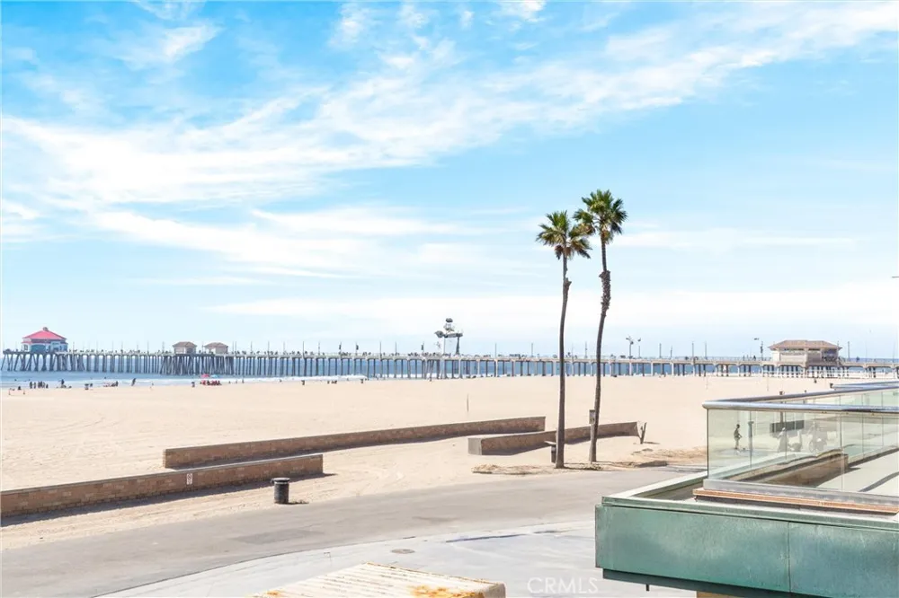 19282 Torreypines Huntington Beach, CA 92648