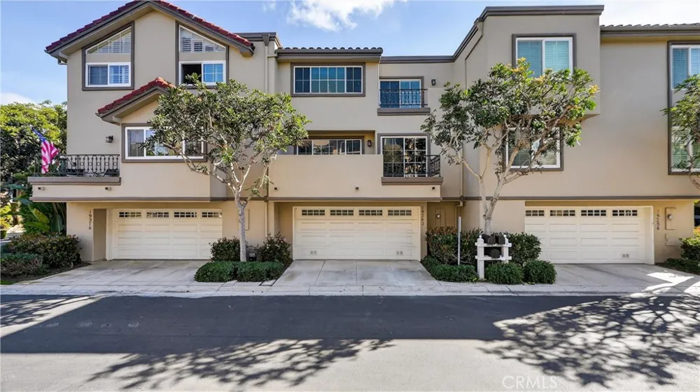 19282 Torreypines Huntington Beach, CA 92648