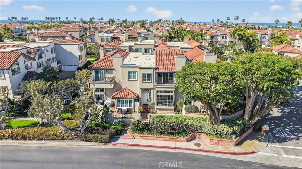 19282 Torreypines Huntington Beach, CA 92648