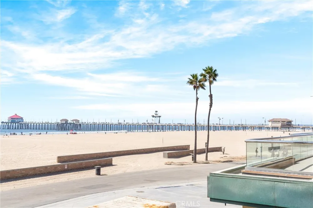19282 Torreypines Huntington Beach, CA 92648