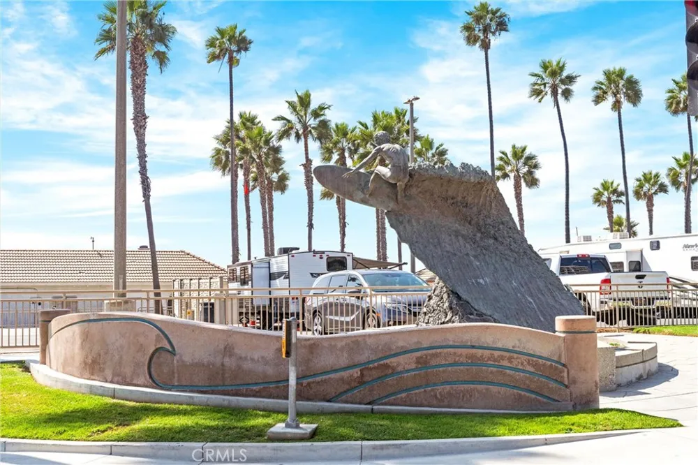 19282 Torreypines Huntington Beach, CA 92648