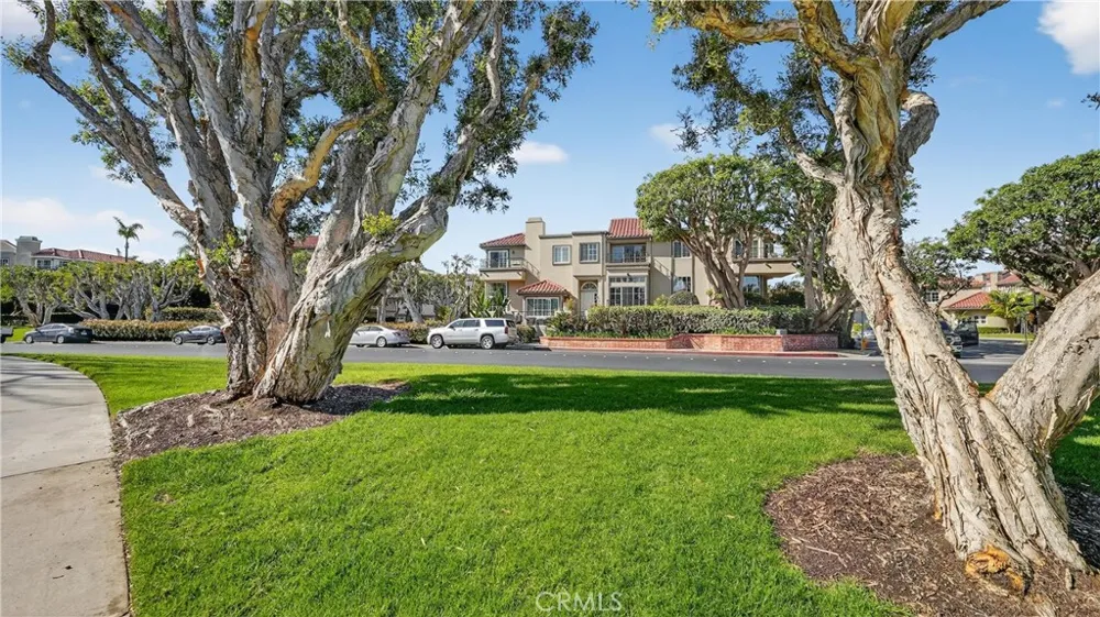19282 Torreypines Huntington Beach, CA 92648