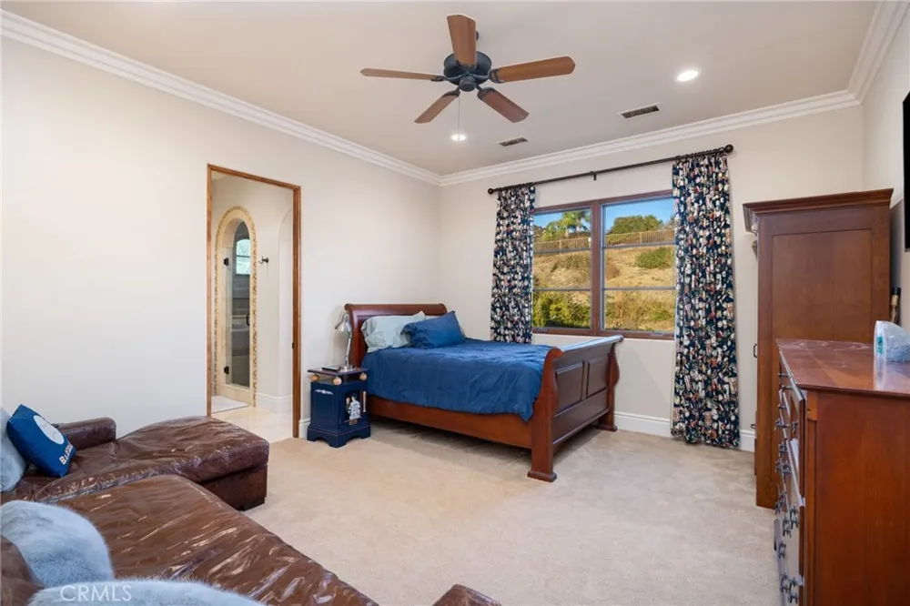 18795 Heritage Poway, CA 92064