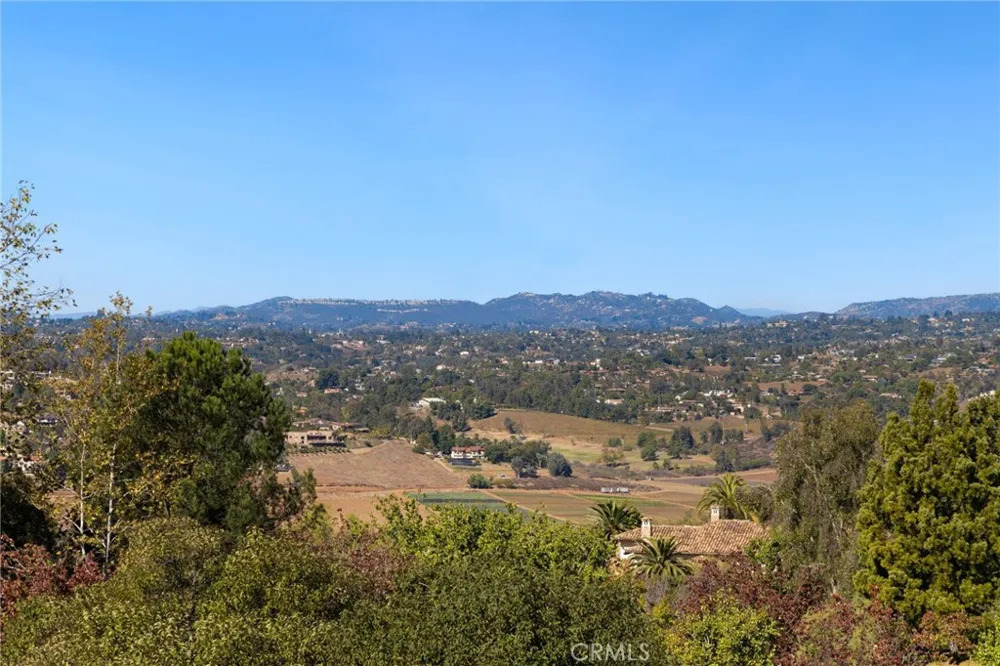 18795 Heritage Poway, CA 92064