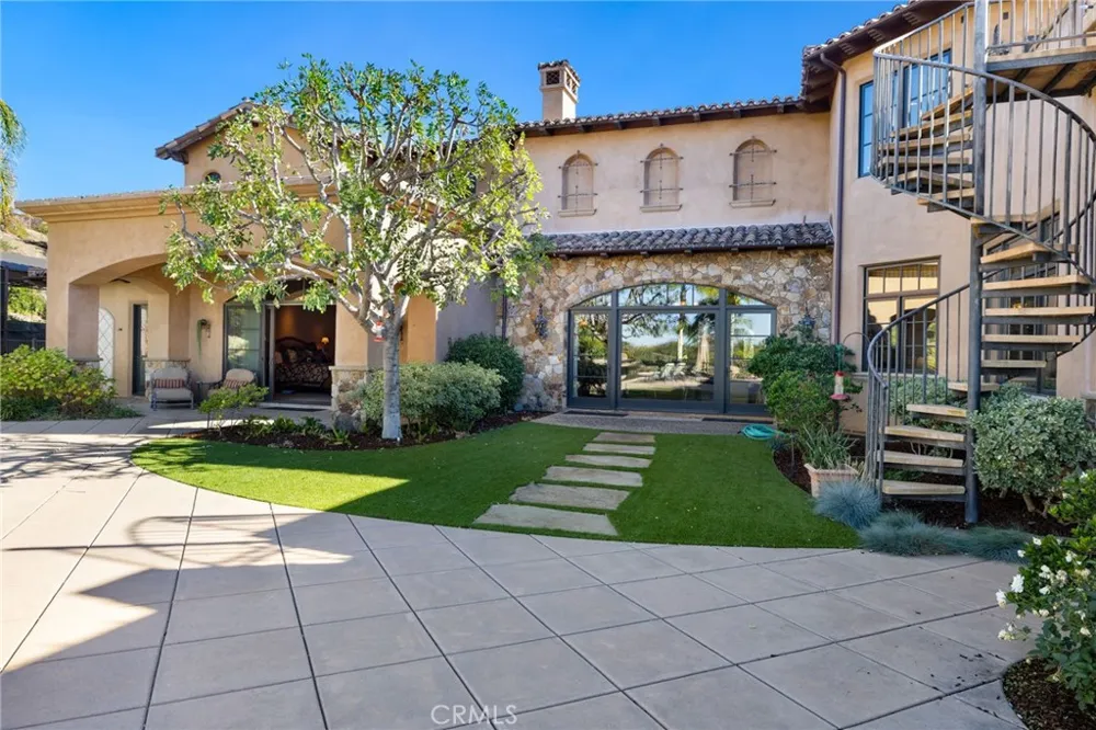 18795 Heritage Poway, CA 92064