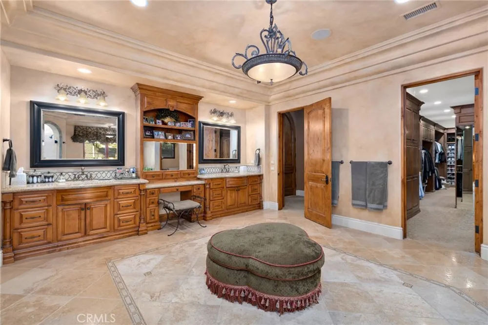 18795 Heritage Poway, CA 92064