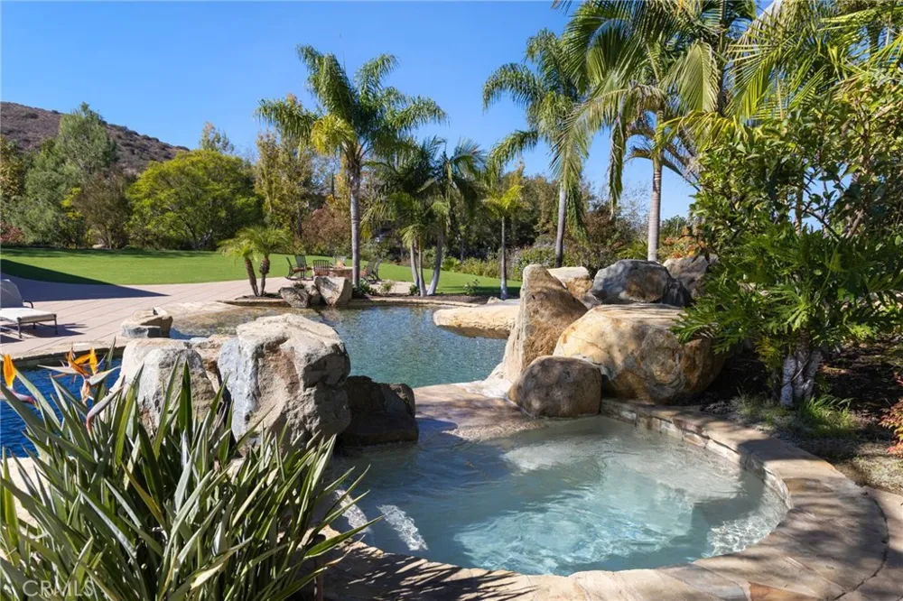 18795 Heritage Poway, CA 92064
