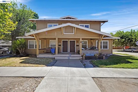 1243 Parker Ave