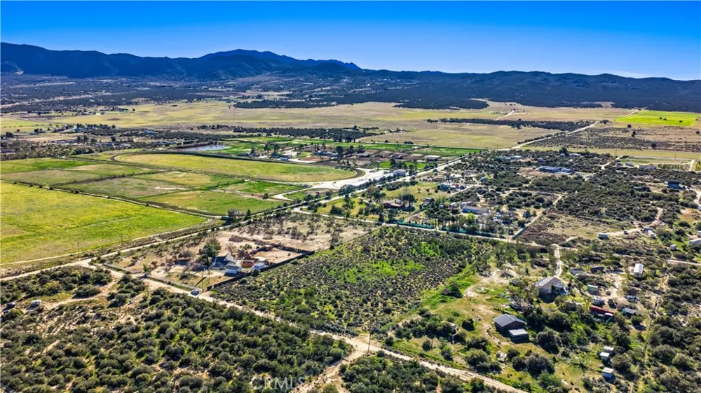1 Apple Road Anza, CA 92539