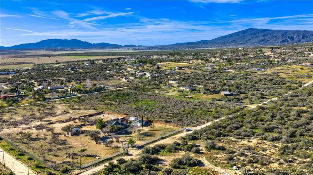 1 Apple Road Anza, CA 92539