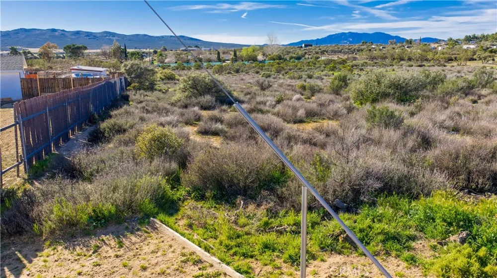 1 Apple Road Anza, CA 92539